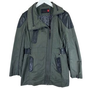 Oxygen Women’s olive Green and Black faux leather light weight Jacket sz medium